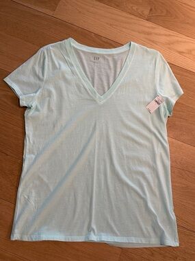 GAP Light Aqua V-Neck Short Sleeve Tee